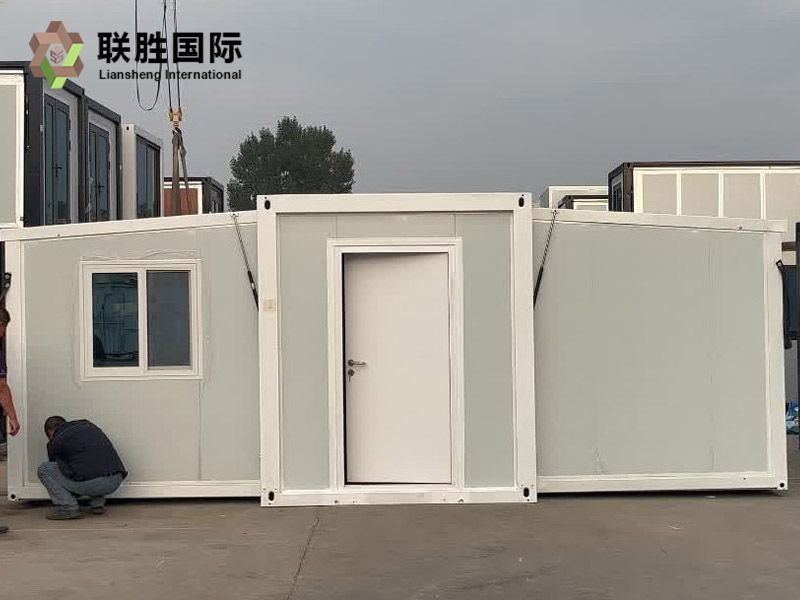 Double Wing Expansion Container House